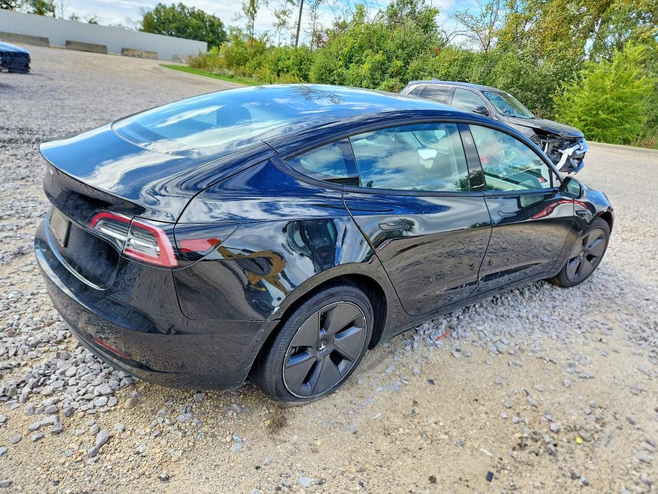 Photo 3 from auction – 2022 TESLA MODEL 3 with VIN 5YJ3E1EA6NF372019