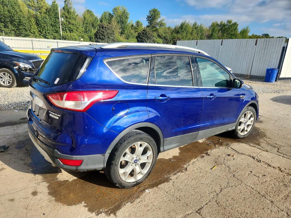 Foto 3 de la subasta – 2016 FORD ESCAPE con VIN 1FMCU0JX8GUB29809