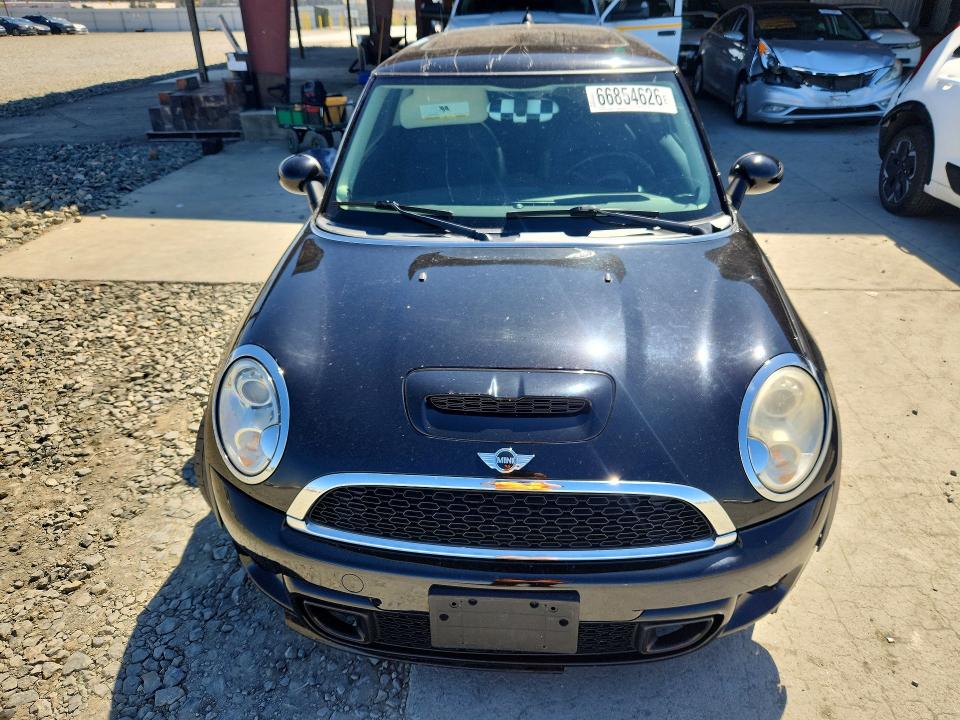 Photo 5 from auction – 2011 MINI COOPER with VIN WMWSV3C59BTY22541