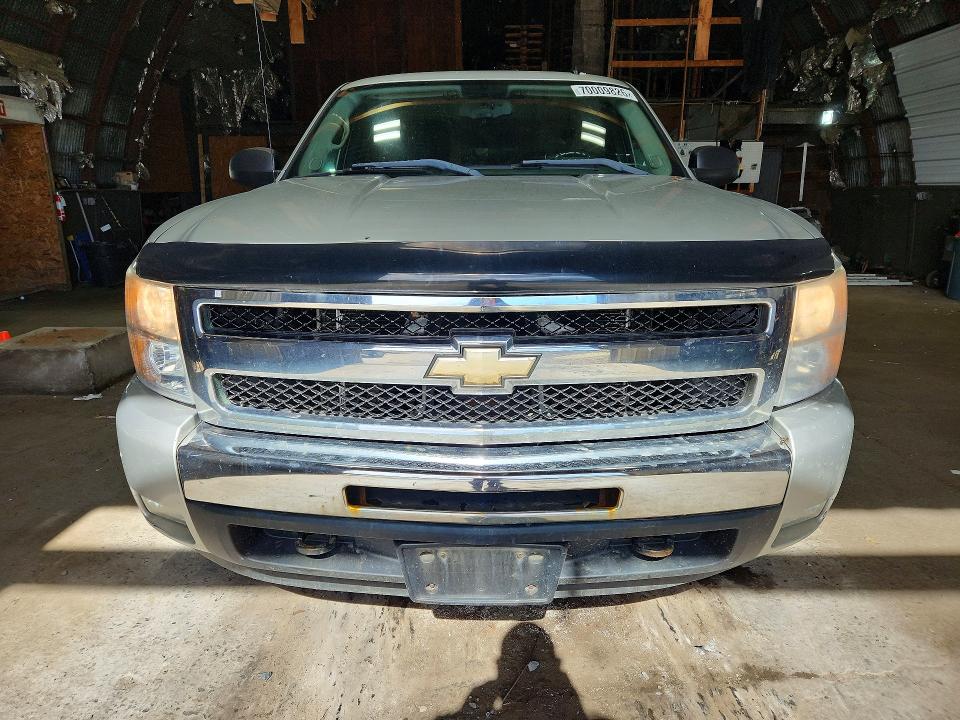 Photo 5 from auction – 2010 CHEVROLET SILVERADO with VIN 1GCSKSE39AZ192341