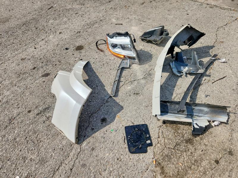Foto 13 de la subasta – 2016 FORD EXPEDITION con VIN 1FMJU2AT1GEF32976