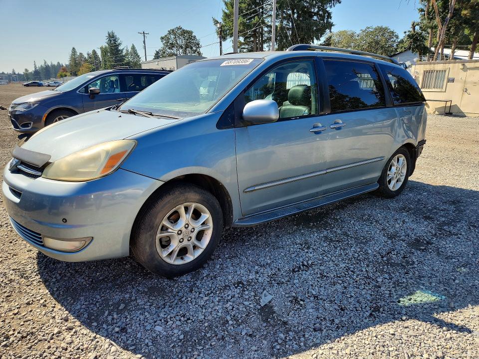 TOYOTA SIENNA 2004 with VIN 5TDBA22C84S027832 - Photo from auction