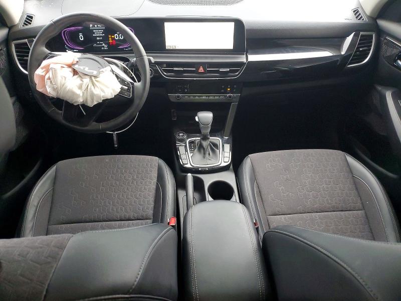 Снимка 8 от търг – 2025 KIA SELTOS с VIN KNDEU2AA0S7677590