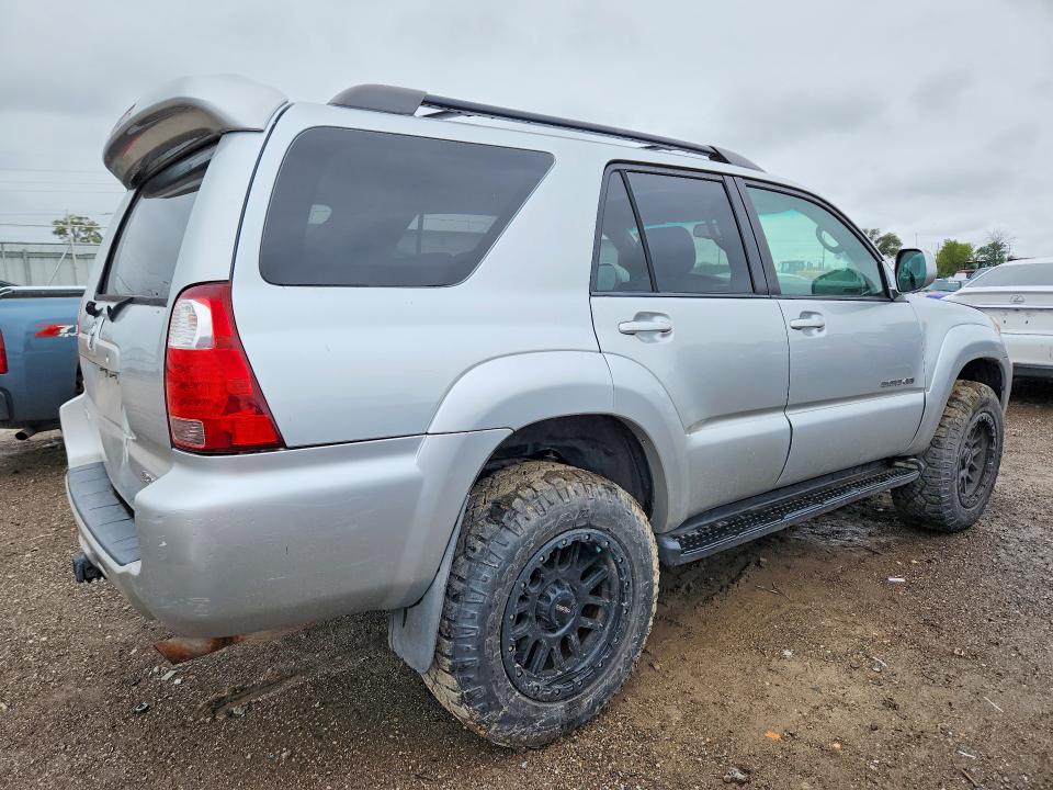 Photo 3 from auction – 2007 TOYOTA 4RUNNER with VIN JTEBU17R170105630