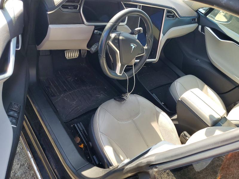 Photo 8 from auction – 2013 TESL MODEL S with VIN 5YJSA1CP6DFP13349