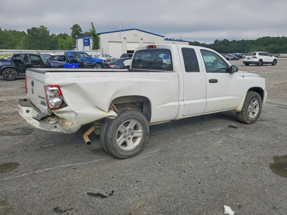 Photo 3 from auction – 2011 DODGE DAKOTA with VIN 1D7RE3BK4BS662203