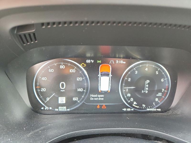 Zdjęcie 9 z aukcji – 2018 VOLVO XC60 z VIN LYV102RK2JB101551