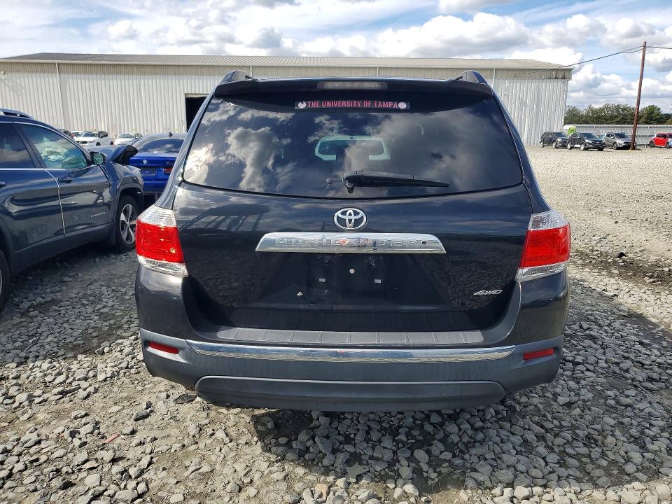 Photo 6 from auction – 2013 TOYOTA HIGHLANDER with VIN 5TDBK3EH2DS275178