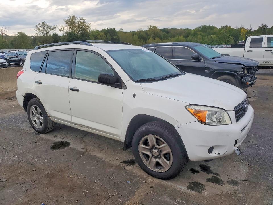 Zdjęcie 4 z aukcji – 2006 TOYOTA RAV4 z VIN JTMBD35VX65039564