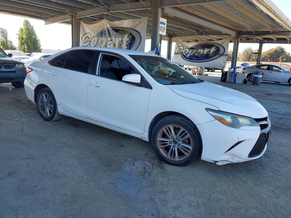 Photo 4 from auction – 2015 TOYOTA CAMRY with VIN 4T1BF1FK0FU042784