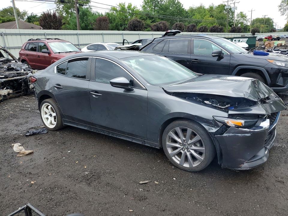 Photo 4 from auction – 2022 MAZDA 3 with VIN 3MZBPABL6NM306610