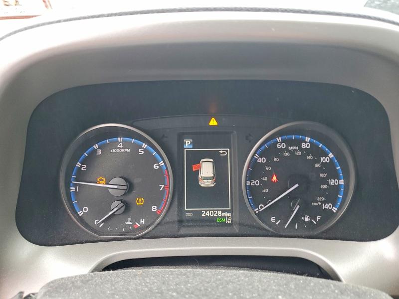 Photo 9 from auction – 2018 TOYOTA RAV4 with VIN 2T3RFREV5JW713651