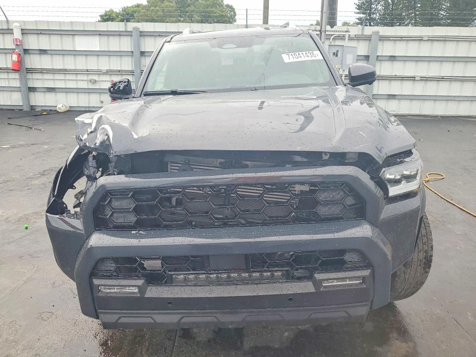 Photo 5 from auction – 2025 TOYOTA 4RUNNER with VIN JTEVA5BR1S5041847