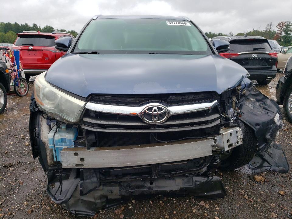 Снимка 5 от търг – 2016 TOYOTA HIGHLANDER с VIN 5TDDKRFH6GS315535