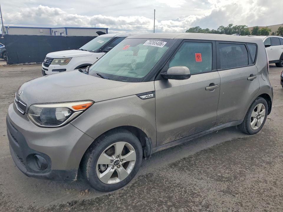 KIA SOUL 2018 с VIN KNDJN2A24J7521989 - Снимка от търг