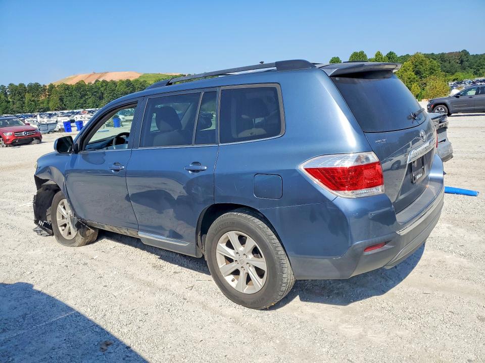 Photo 2 from auction – 2013 TOYOTA HIGHLANDER with VIN 5TDZK3EH6DS099511