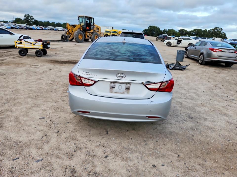 Foto 6 de la subasta – 2011 HYUNDAI SONATA con VIN 5NPEB4AC2BH244335