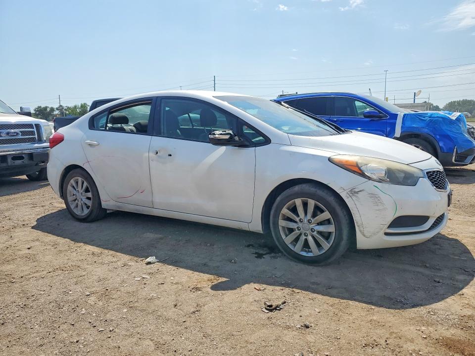 Photo 4 from auction – 2016 KIA FORTE with VIN KNAFX4A65G5504487