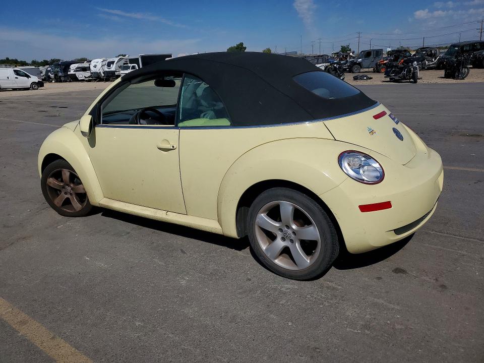Photo 2 from auction – 2006 VOLKSWAGEN NEW BEETLE with VIN 3VWSF31Y76M304085