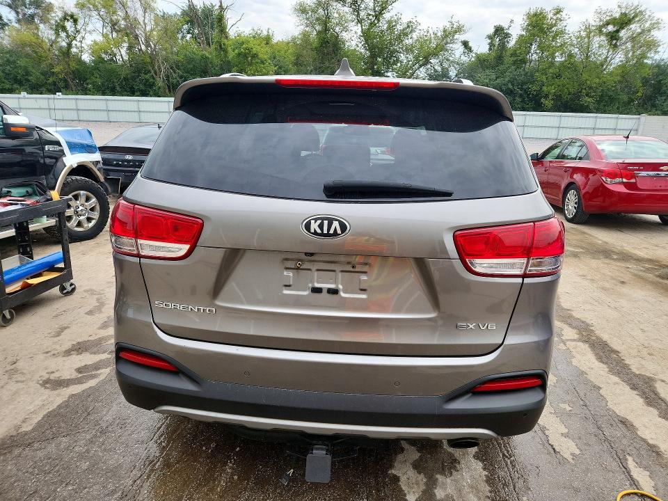Снимка 6 от търг – 2018 KIA SORENTO с VIN 5XYPHDA58JG402868