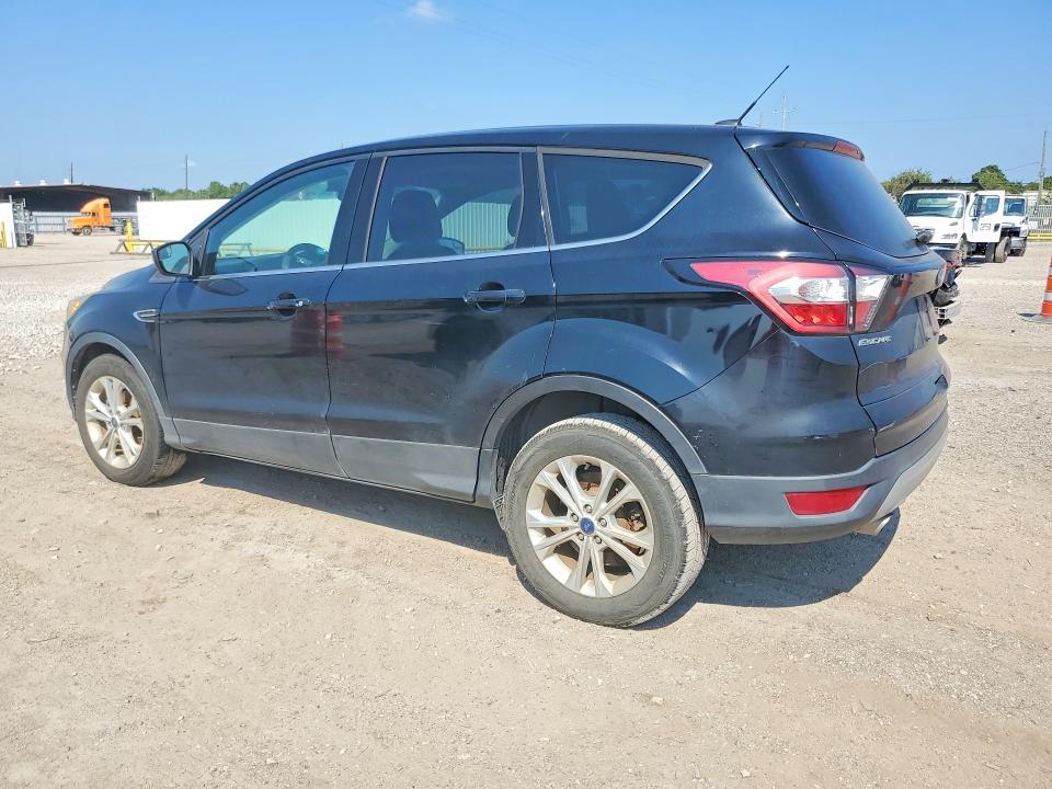 Photo 2 from auction – 2017 FORD ESCAPE with VIN 1FMCU0GDXHUD76263