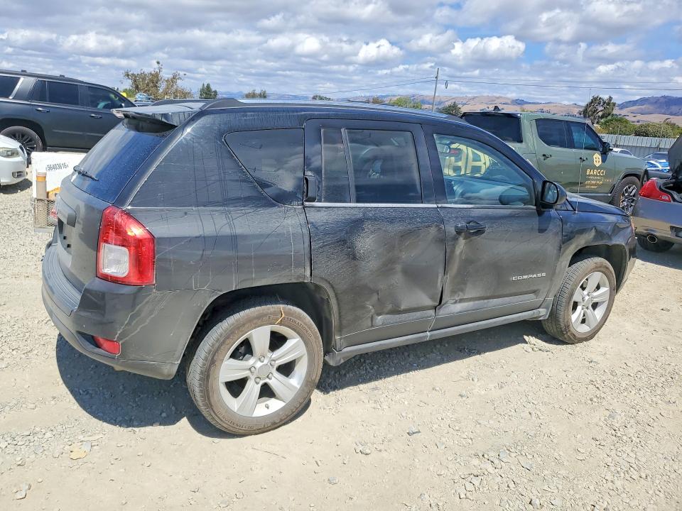 Photo 3 from auction – 2011 JEEP COMPASS with VIN 1J4NF1FB2BD164598