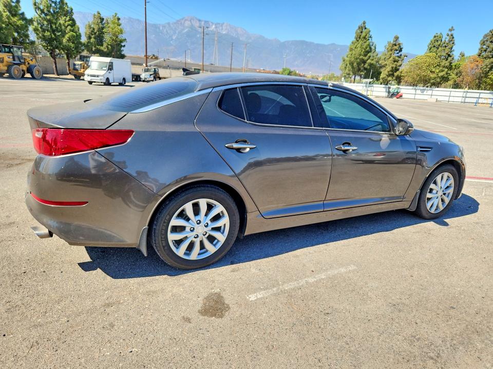 Photo 3 from auction – 2015 KIA OPTIMA with VIN 5XXGN4A75FG405684