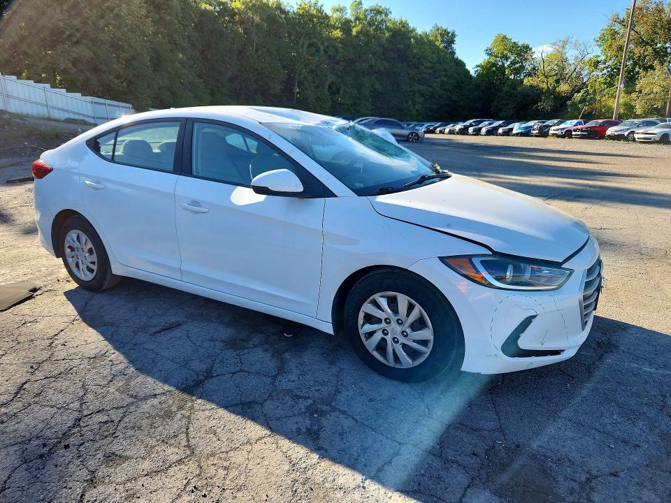 Photo 4 from auction – 2017 HYUNDAI ELANTRA with VIN 5NPD74LF3HH113864