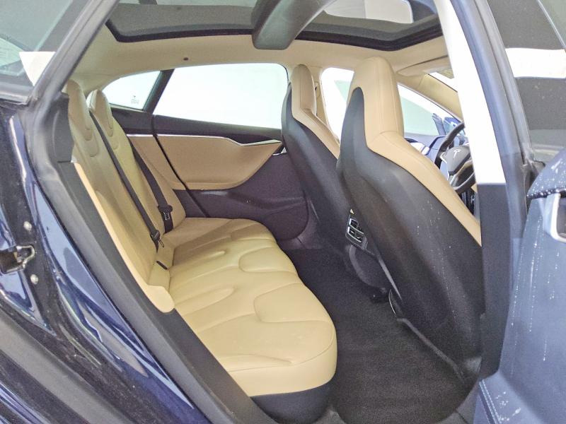 Foto 10 de la subasta – 2014 TESLA MODEL S con VIN 5YJSA1H17EFP39559