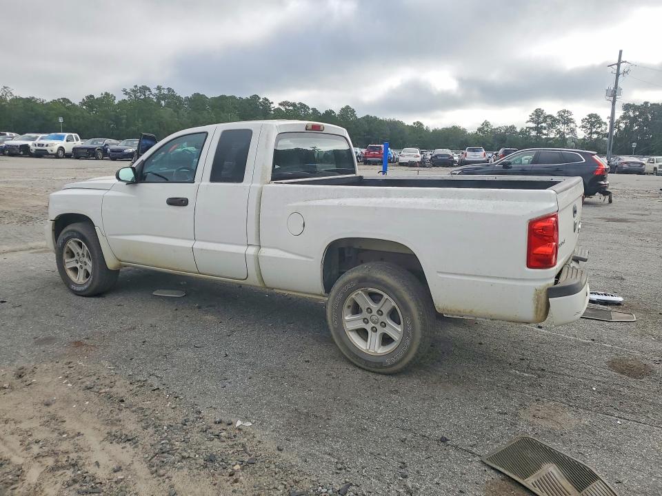 Photo 2 from auction – 2011 DODGE DAKOTA with VIN 1D7RE3BK4BS662203