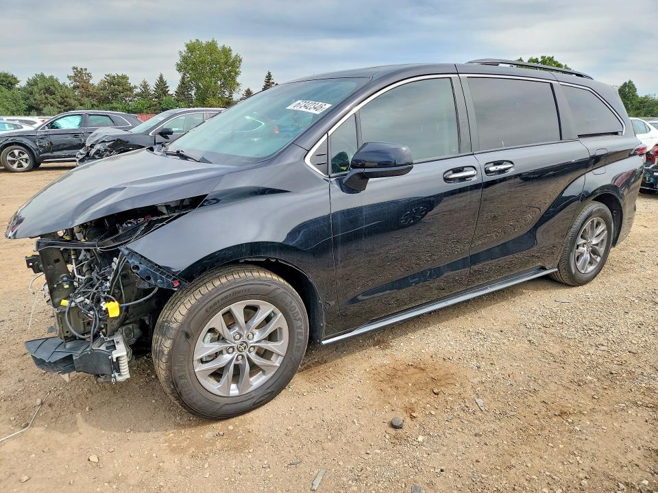 Снимка 1 от търг – 2022 TOYOTA SIENNA с VIN 5TDJRKEC2NS099675