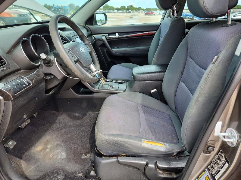 Photo 7 from auction – 2013 KIA SORENTO with VIN 5XYKT3A1XDG370266
