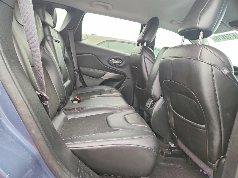 Снимка 11 от търг – 2019 JEEP CHEROKEE с VIN 1C4PJLLB2KD366693