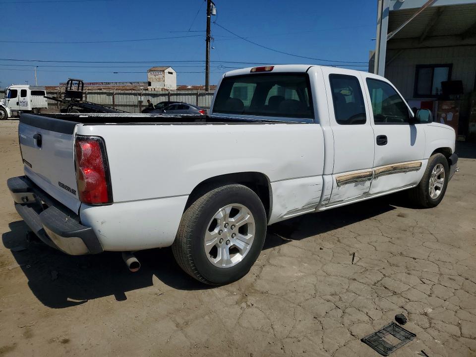 Photo 3 from auction – 2005 CHEVROLET SILVERADO with VIN 1GCEC9V45Z121053