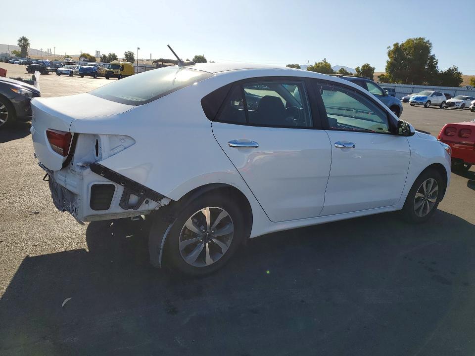 Photo 3 from auction – 2022 KIA RIO with VIN 3KPA24AD0NE458112