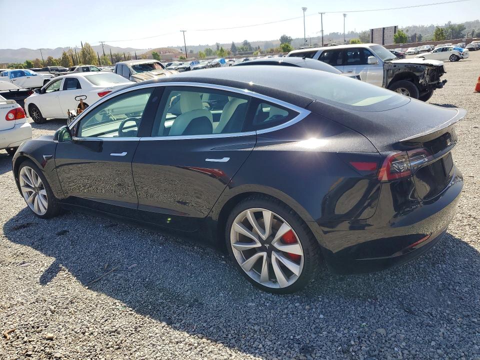 صورة رقم 2 من المزاد - 2019 TESLA MODEL 3 مع VIN 5YJ3E1EB5KF238347