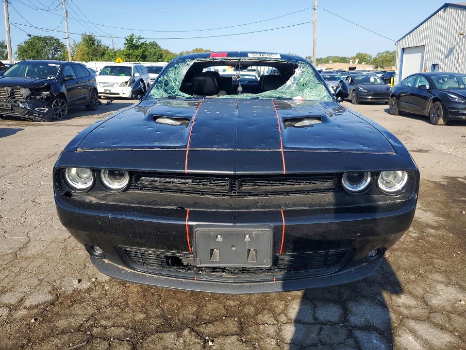 Снимка 5 от търг – 2018 DODGE CHALLENGER с VIN 2C3CDZAG1JH322312