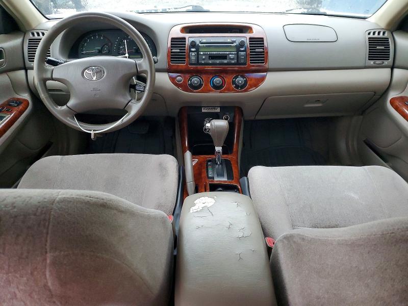 Снимка 8 от търг – 2004 TOYOTA CAMRY с VIN JTDBE30K340267913