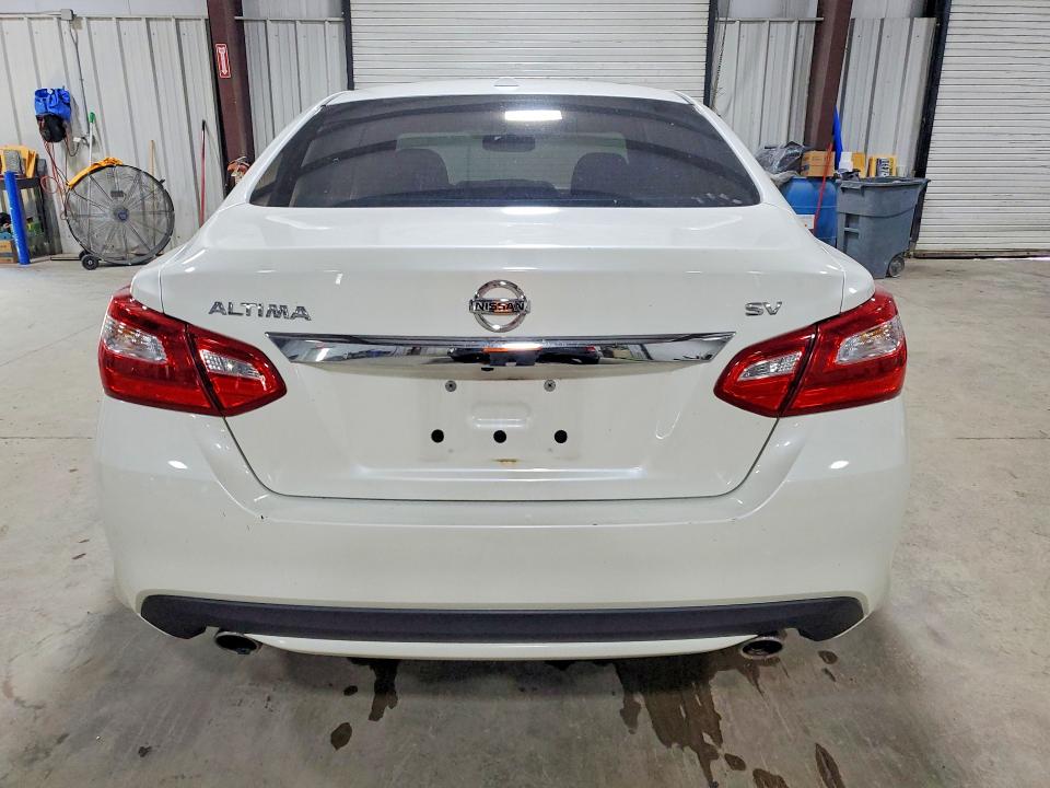 Photo 6 from auction – 2017 NISSAN ALTIMA with VIN 1N4AL3AP2HC223276