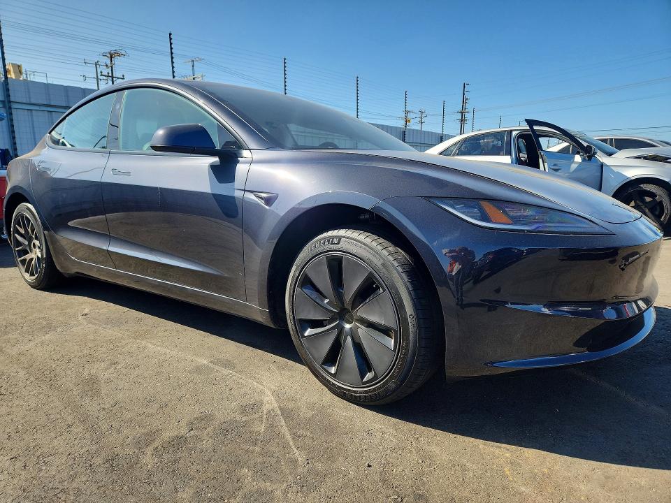 Фото 4 с аукциона – 2025 TESLA MODEL 3 с VIN 5YJ3E1EA6SF897495