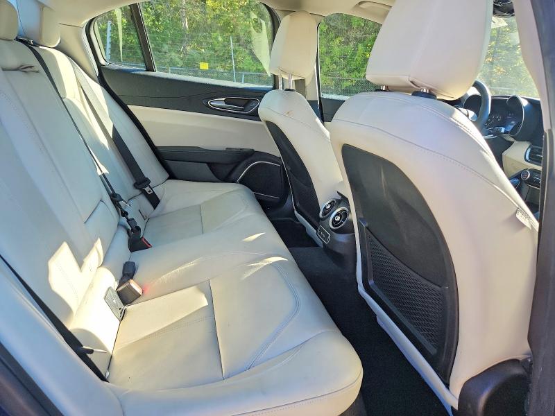 Photo 10 from auction – 2019 ALFA ROMEO GIULIA with VIN ZARFANAN5K7612371