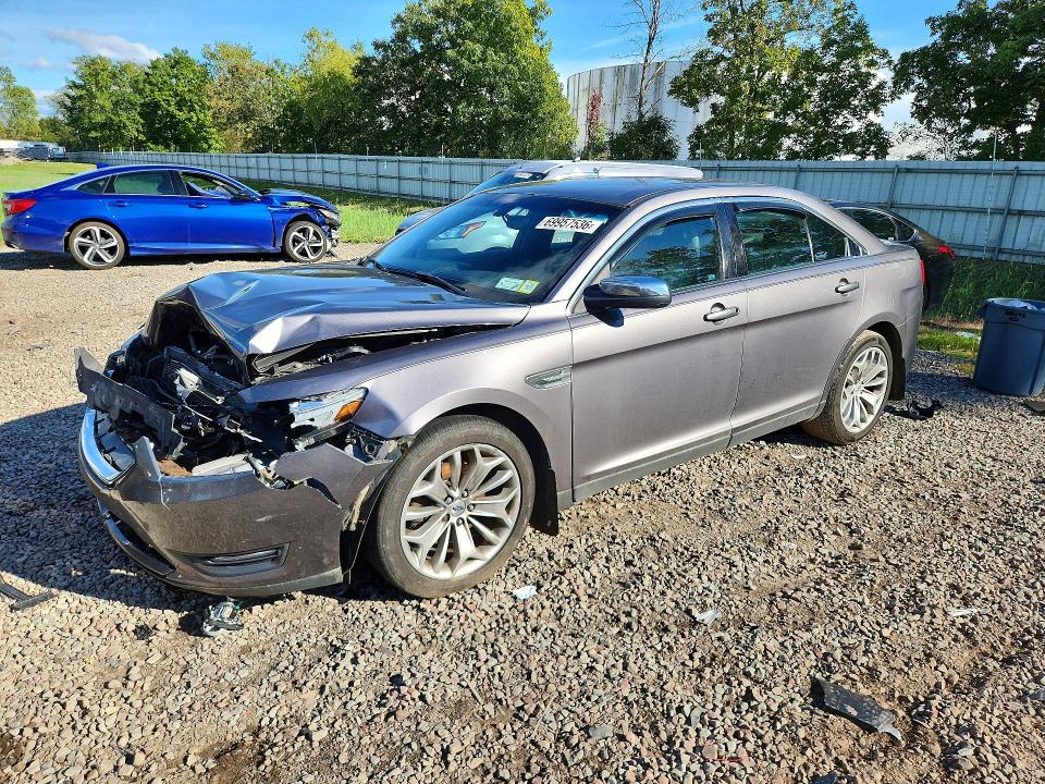 FORD TAURUS 2013 с VIN 1FAHP2F8XDG197821 - Снимка от търг