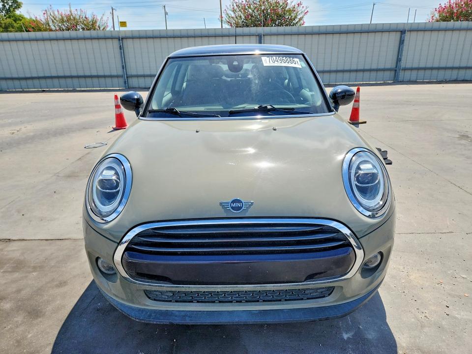 Photo 5 from auction – 2021 MINI COOPER with VIN WMWXR3C08M2M92236