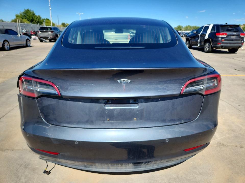 Photo 6 from auction – 2018 TESLA MODEL 3 with VIN 5YJ3E1EA5JF023718