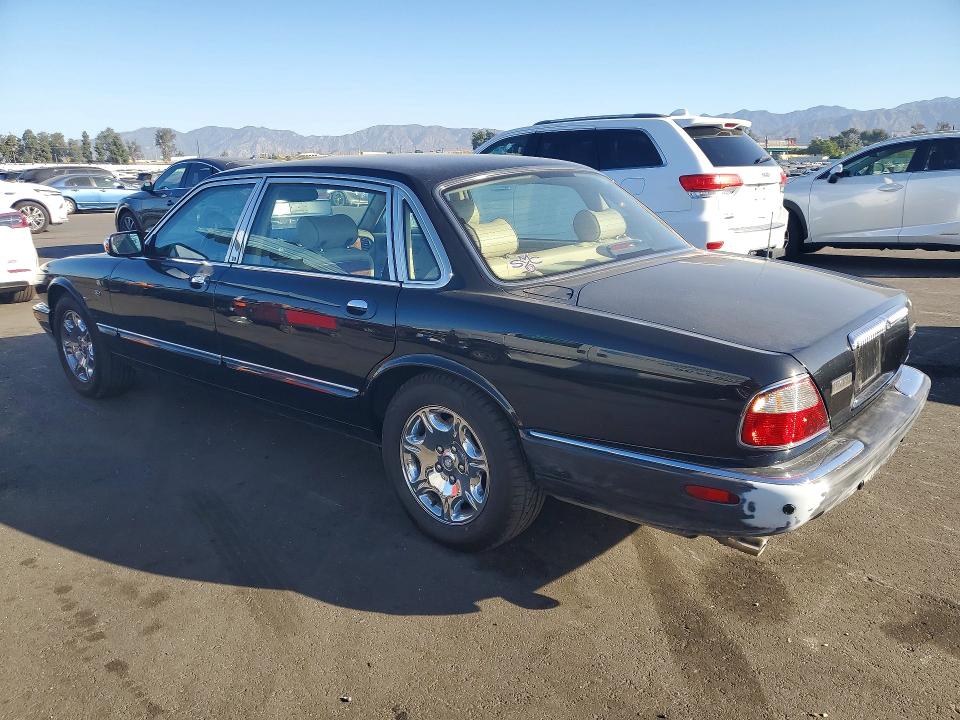 Photo 2 from auction – 2001 JAGUAR XJR with VIN SAJDA24C41LF31902