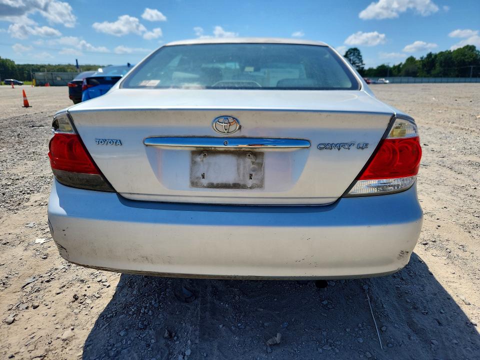 Photo 6 from auction – 2005 TOYOTA CAMRY with VIN 4T1BE32K75U585553