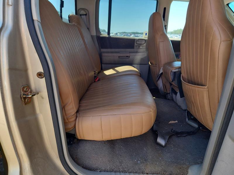 Photo 10 from auction – 2002 DODGE DAKOTA with VIN 1B7HL48N82S632379