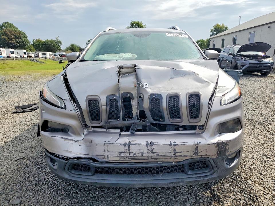 Снимка 5 от търг – 2016 JEEP CHEROKEE с VIN 1C4PJMCS1GW286481
