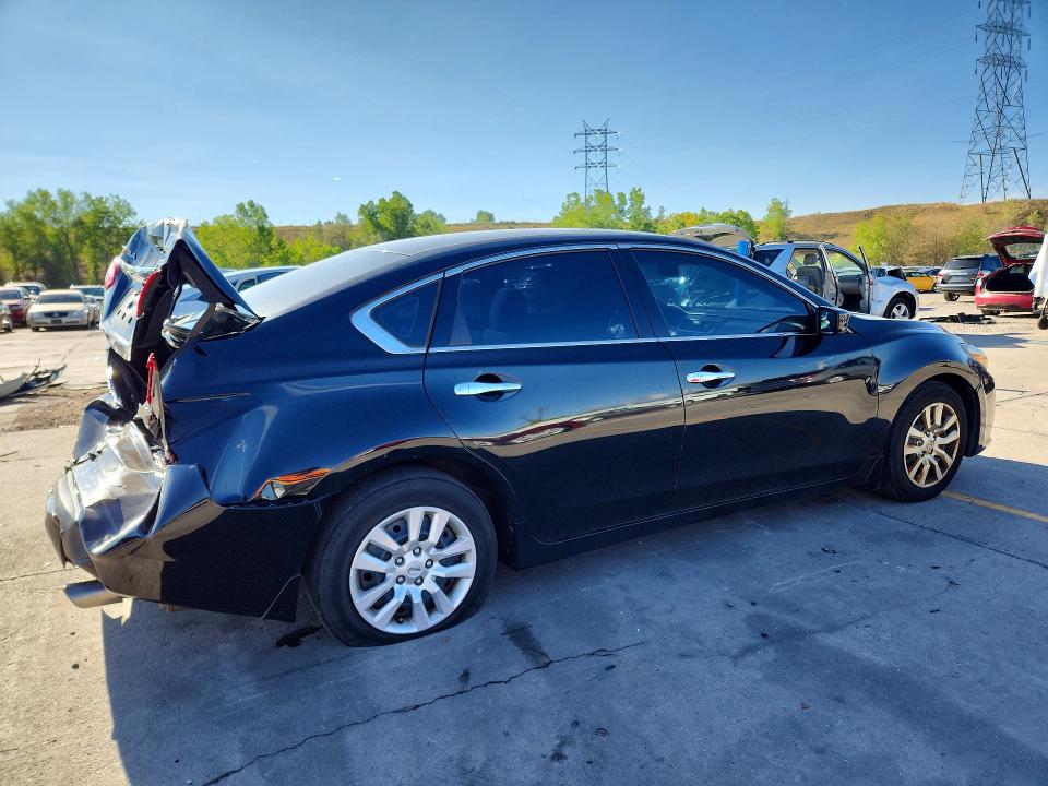 Photo 3 from auction – 2016 NISSAN ALTIMA with VIN 1N4AL3APXGC236694