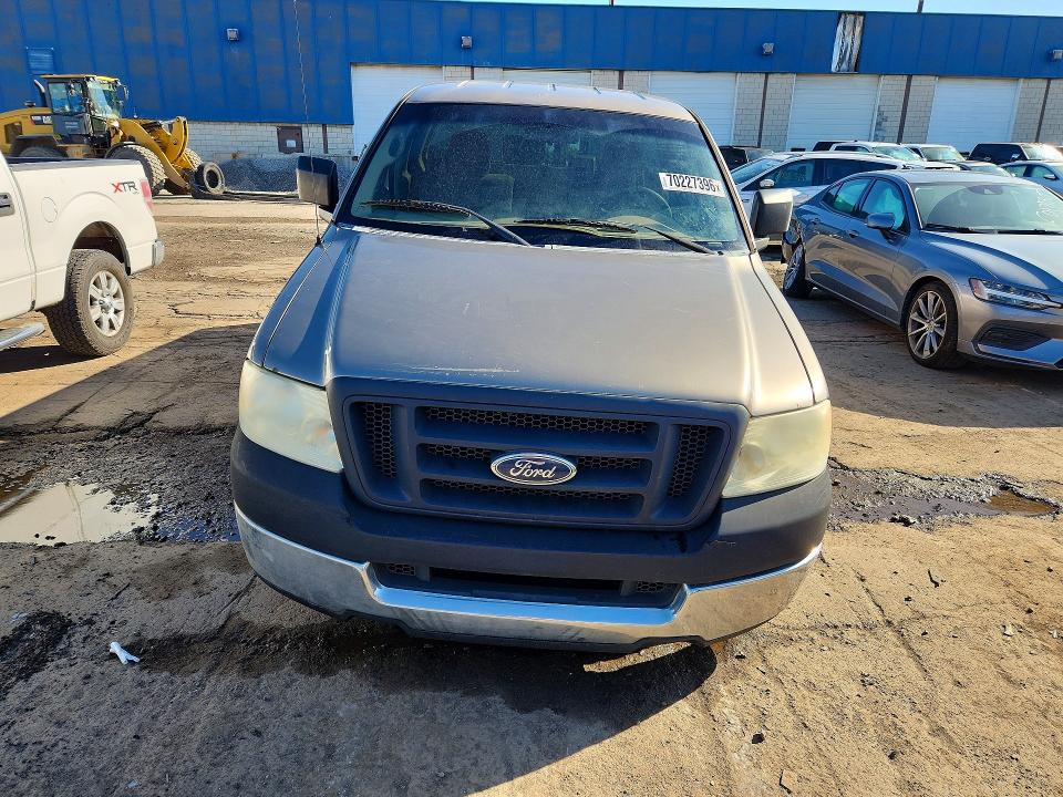Photo 5 from auction – 2005 FORD F150 with VIN 1FTRF12275KC40605